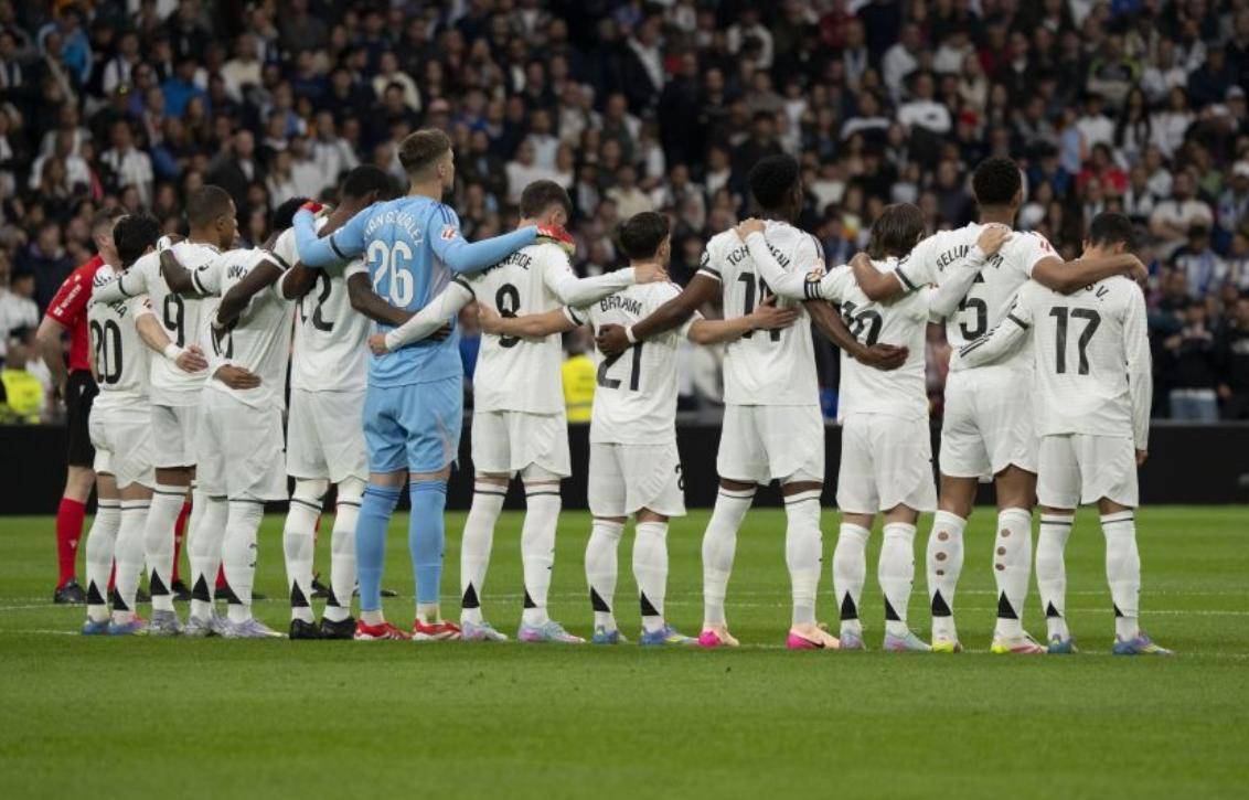 皇马主场补时遭绝杀, 1-2爆冷失利, 西甲争冠天平倾斜巴萨